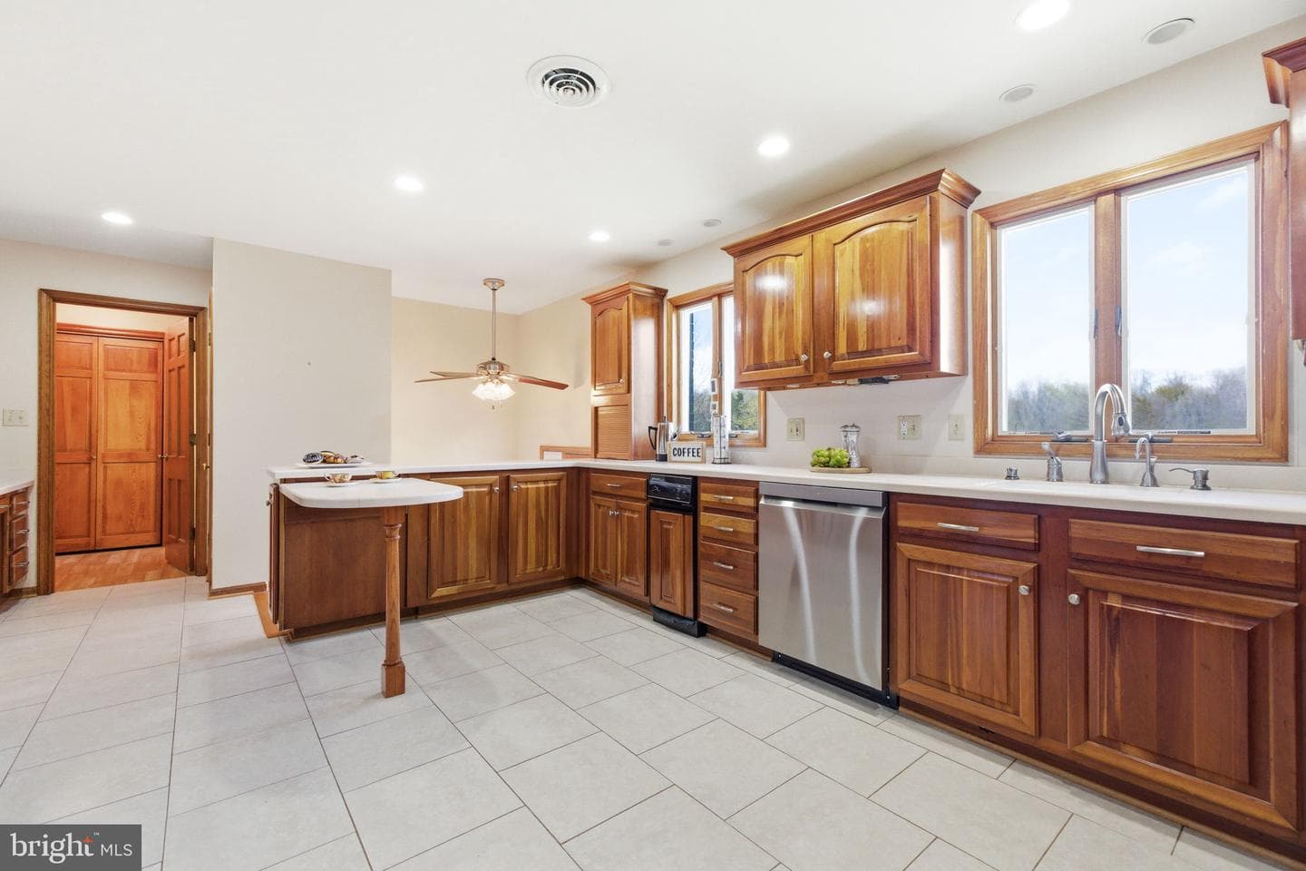 1527 Shenandoah River Lane photo 54