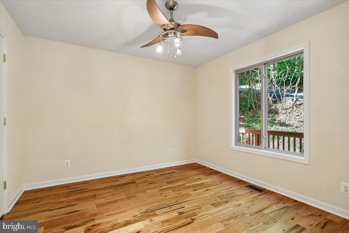 250 Lafayette Lane photo 13