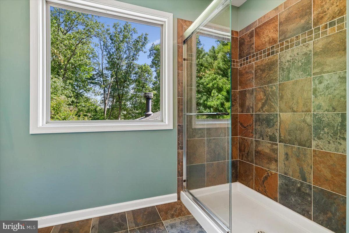 250 Lafayette Lane photo 23