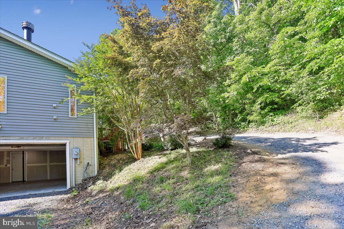 250 Lafayette Lane photo 30