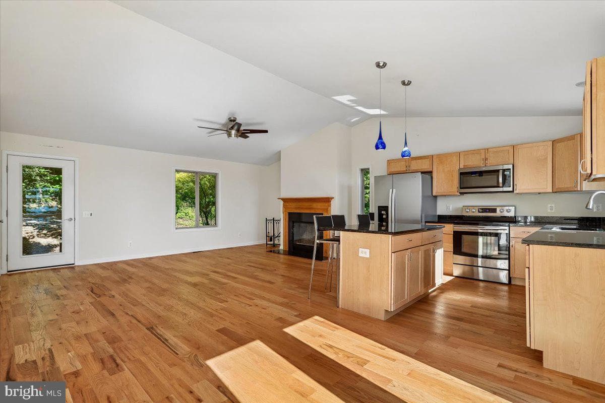 250 Lafayette Lane photo 5