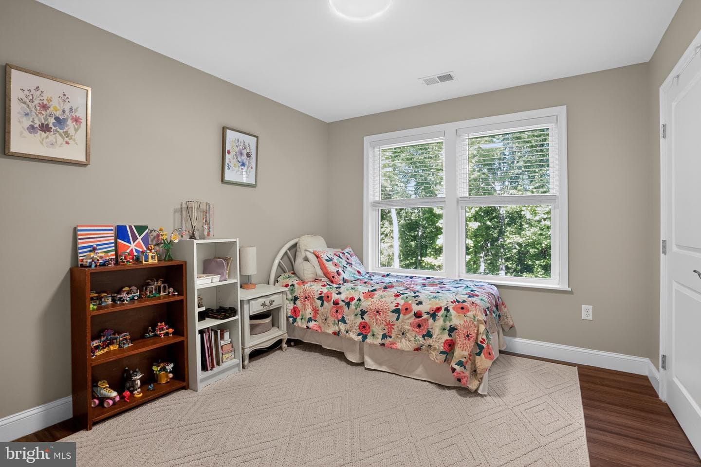 77 Balsam Lane photo 33