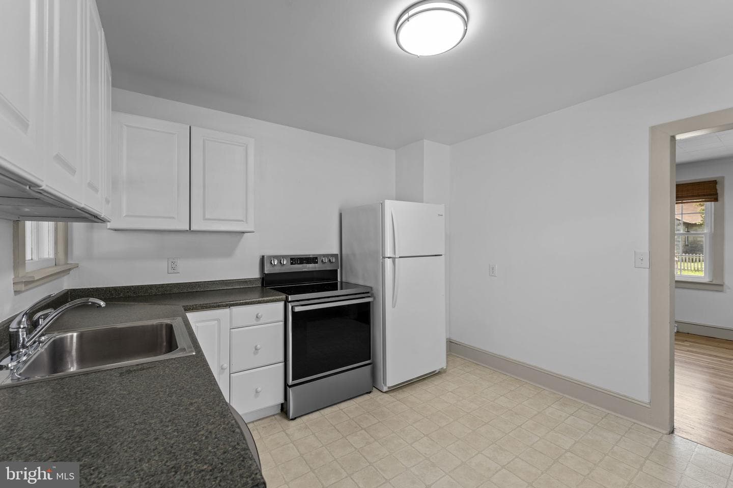 216 Walnut Street photo 22