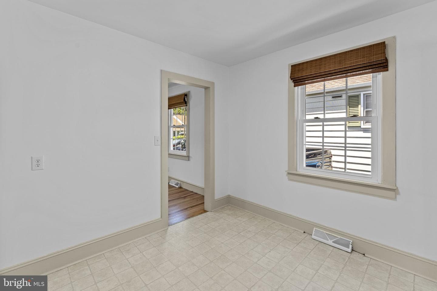 216 Walnut Street photo 23
