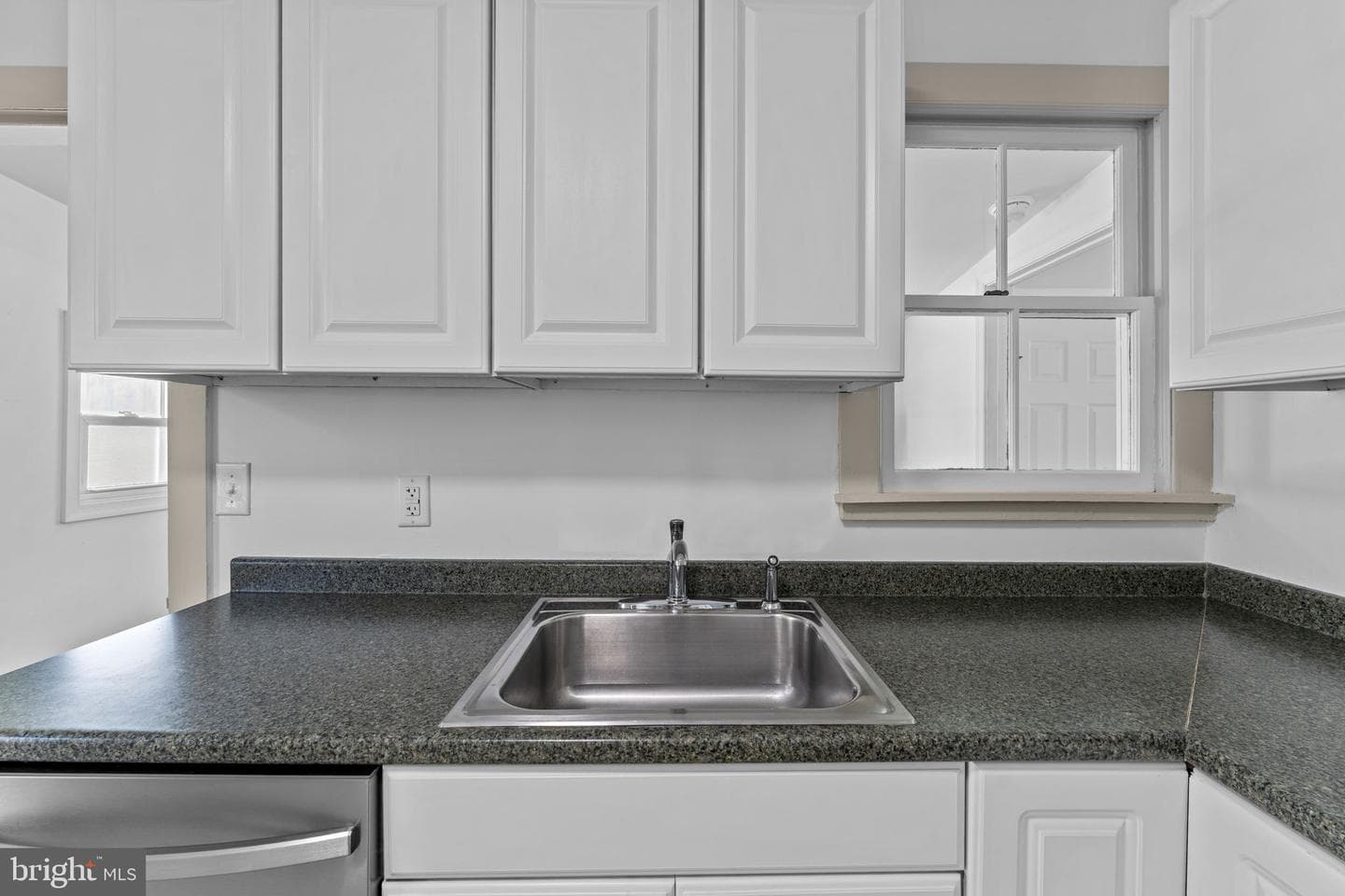 216 Walnut Street photo 24