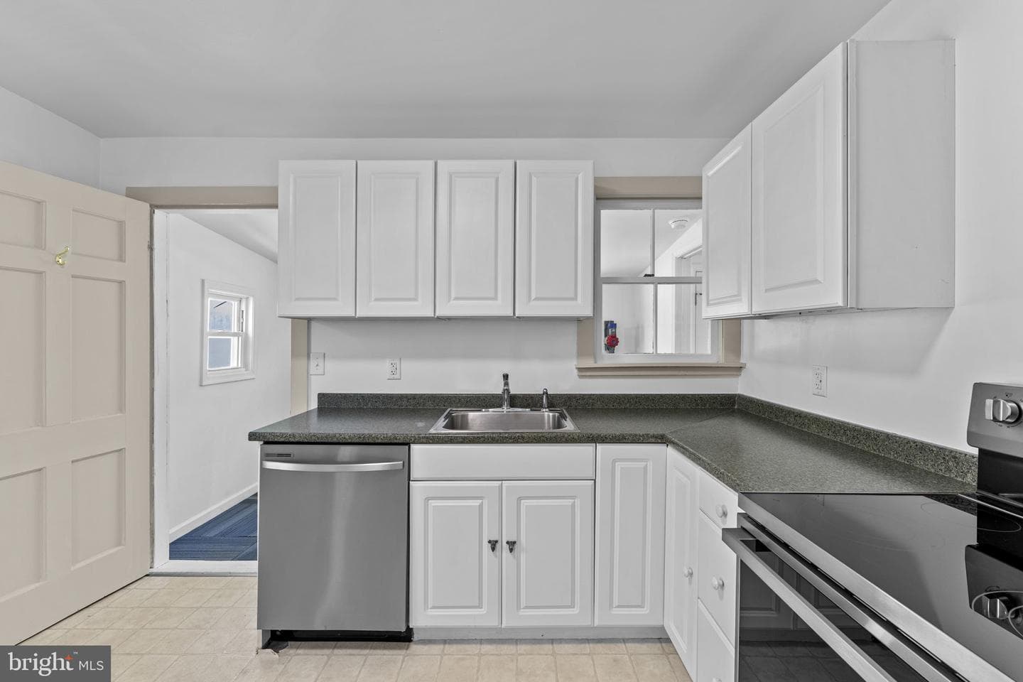 216 Walnut Street photo 25