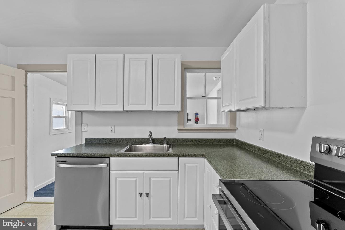 216 Walnut Street photo 27