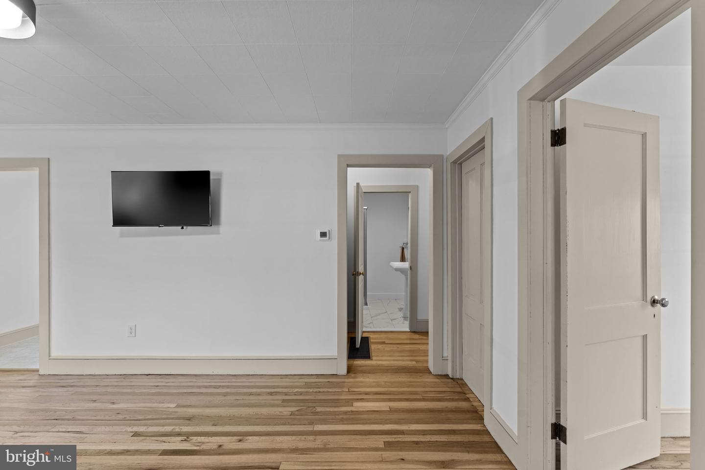 216 Walnut Street photo 4