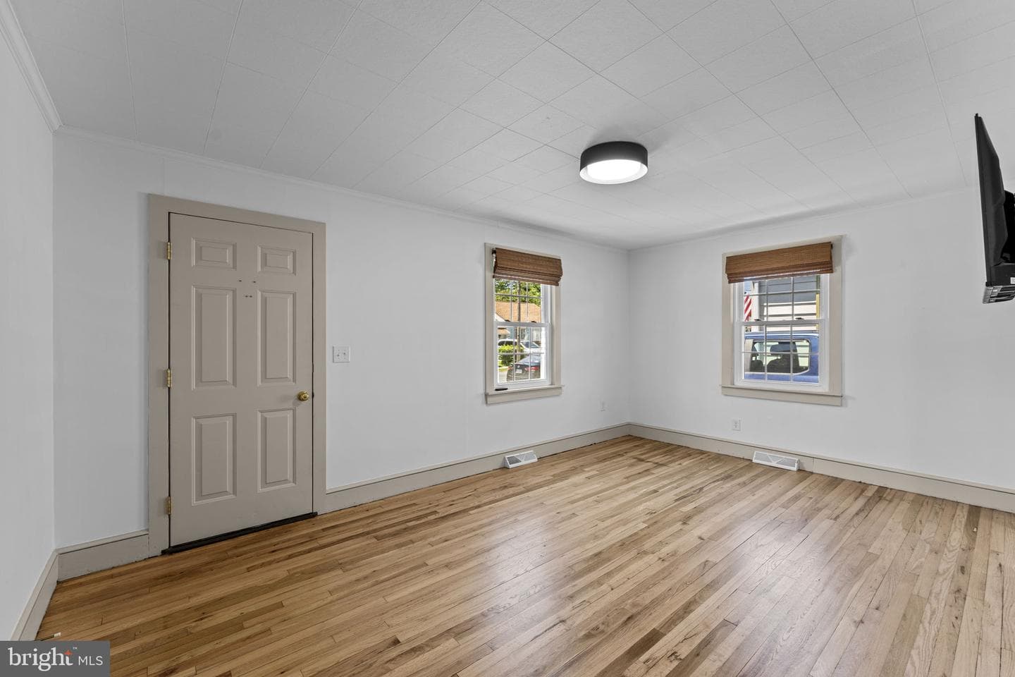 216 Walnut Street photo 6