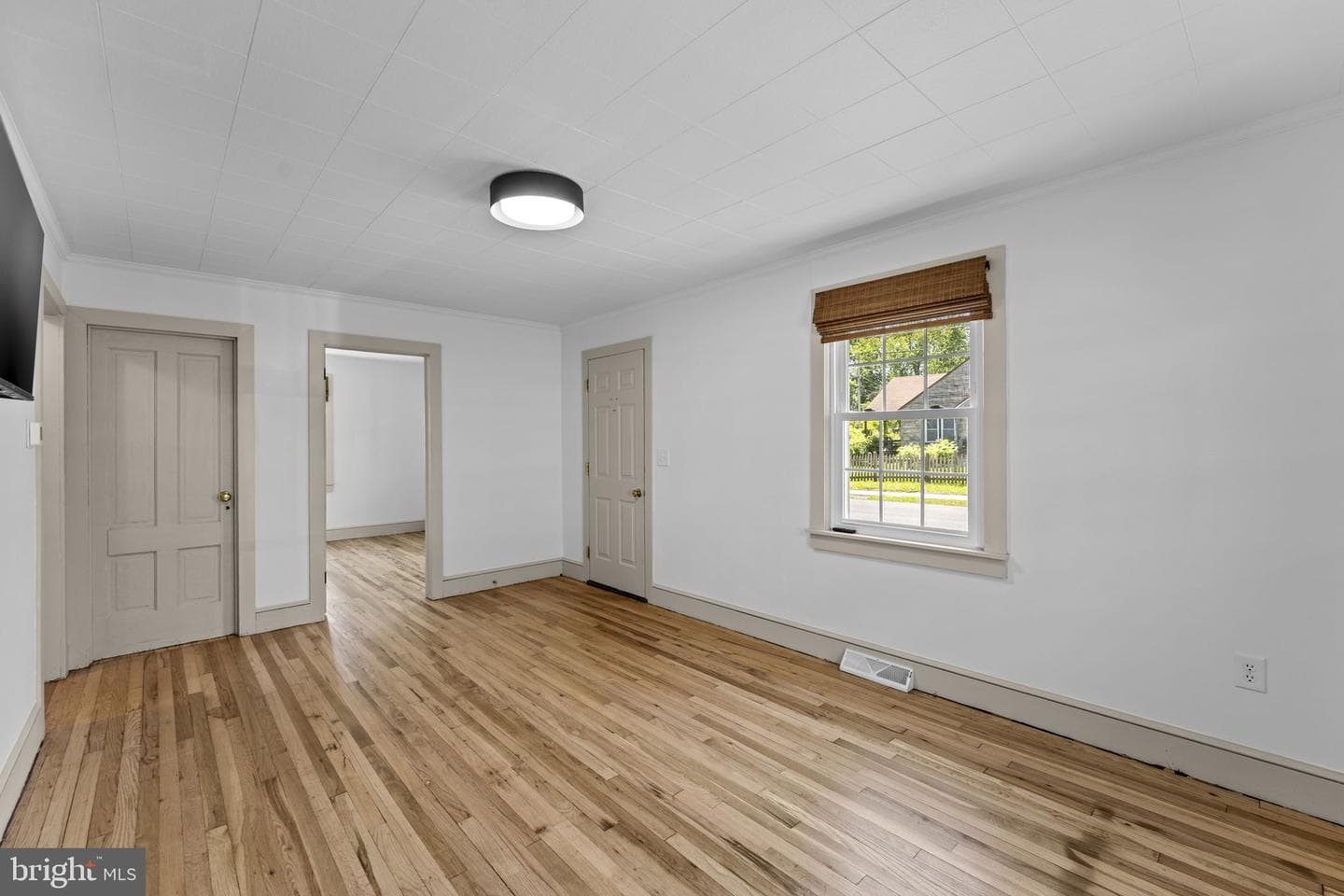 216 Walnut Street photo 8
