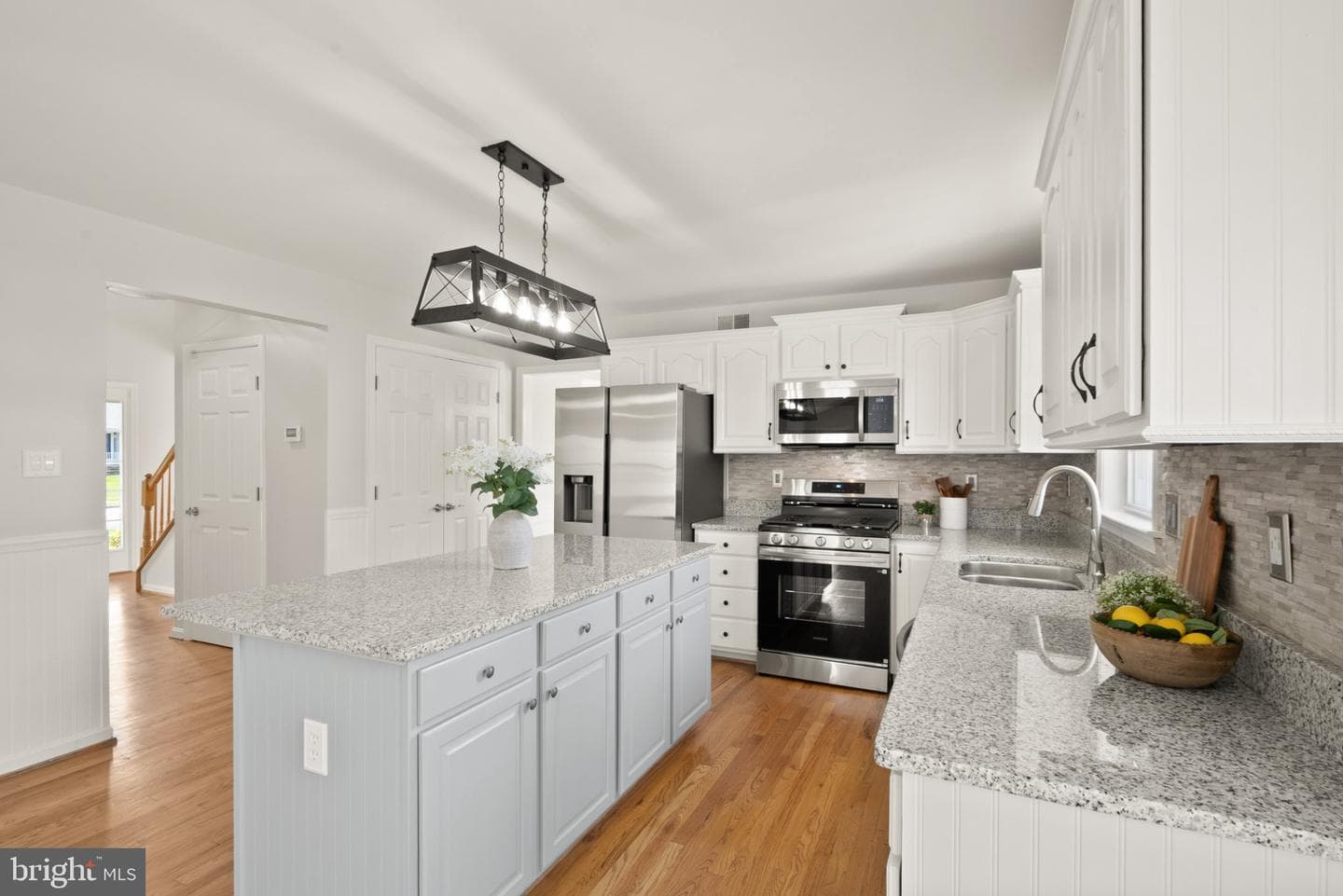 522 Mosby Boulevard photo 17