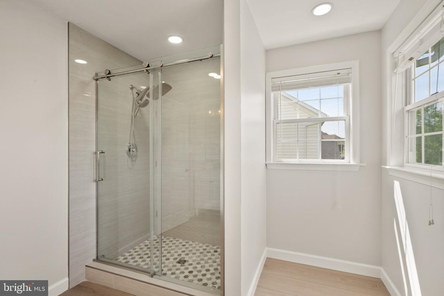 522 Mosby Boulevard photo 30