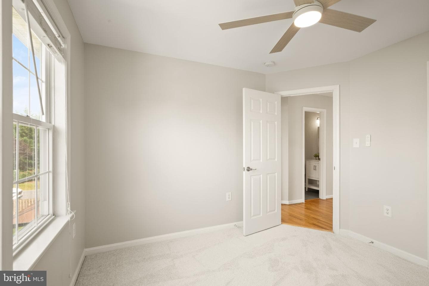 522 Mosby Boulevard photo 34