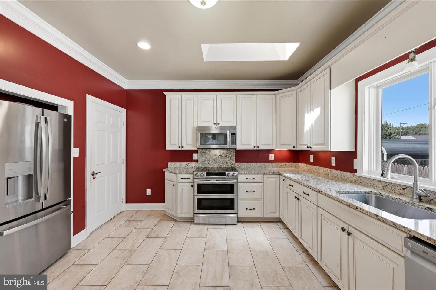 59 Howards Lane photo 18