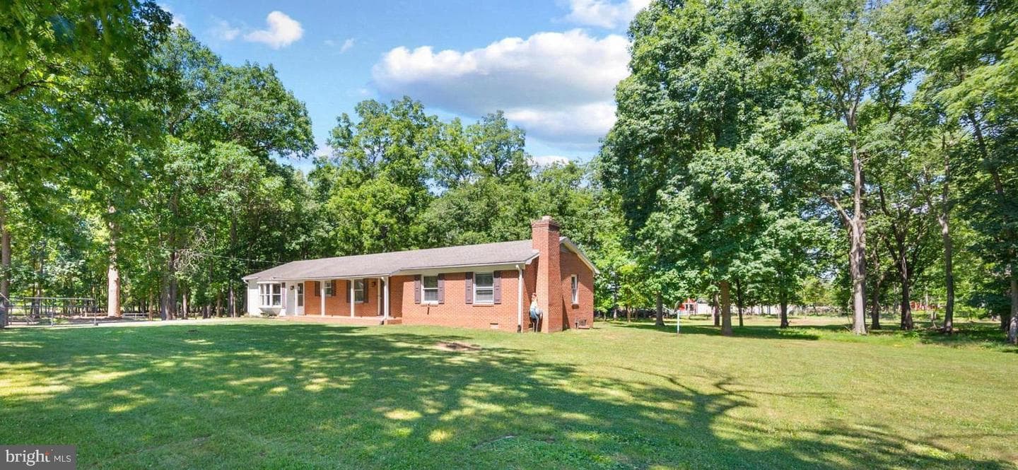 2085 Crums Church Road, Berryville