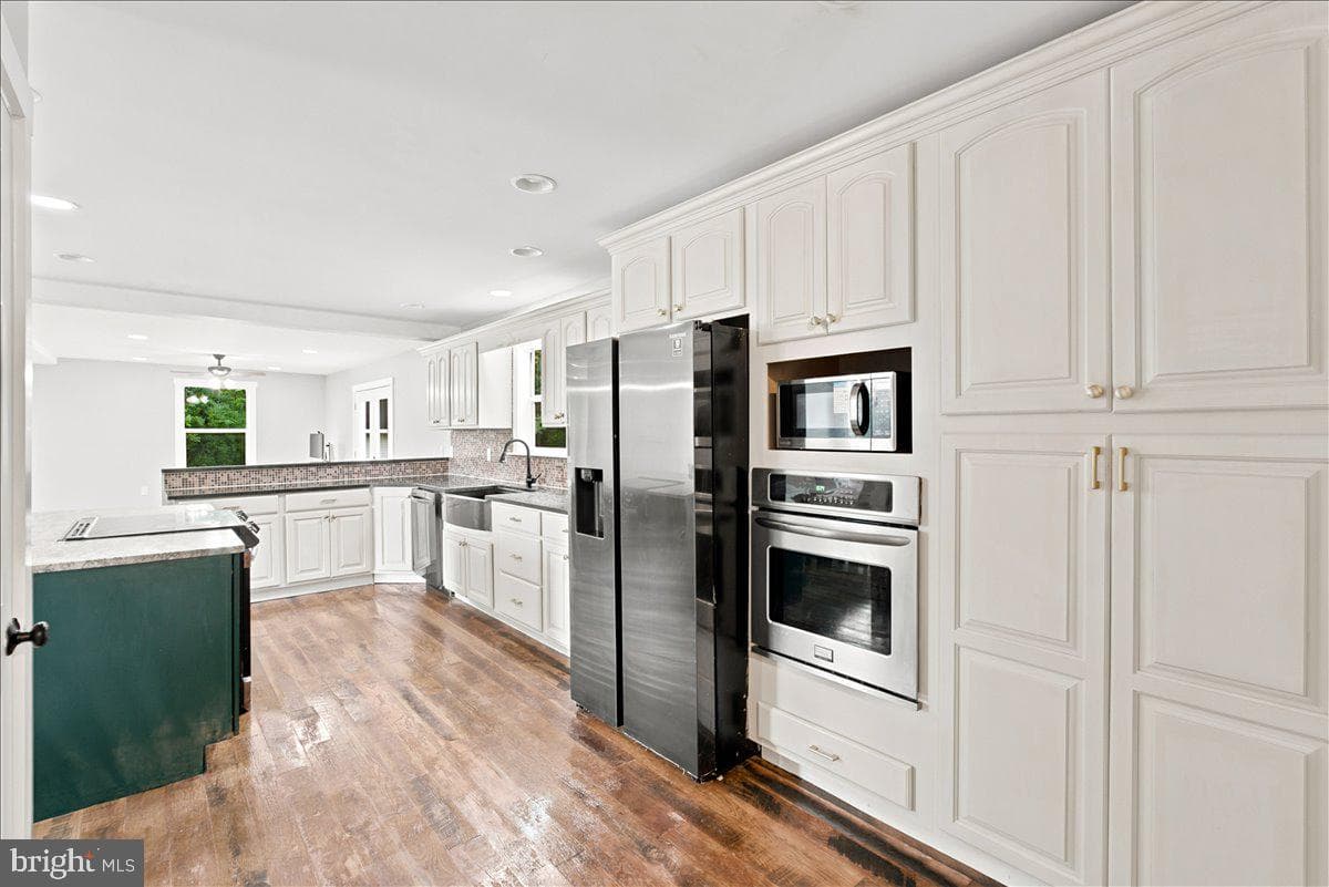 193 Marsh Lane photo 11