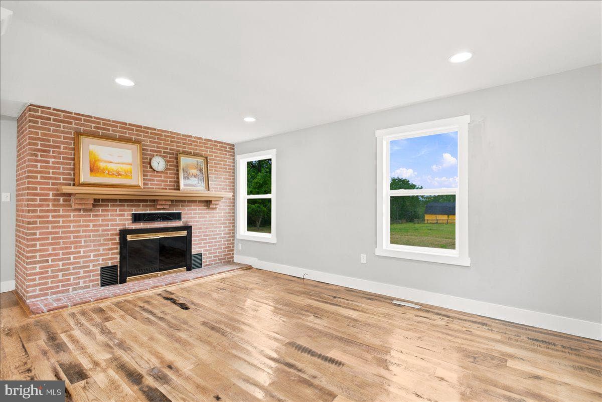 193 Marsh Lane photo 27