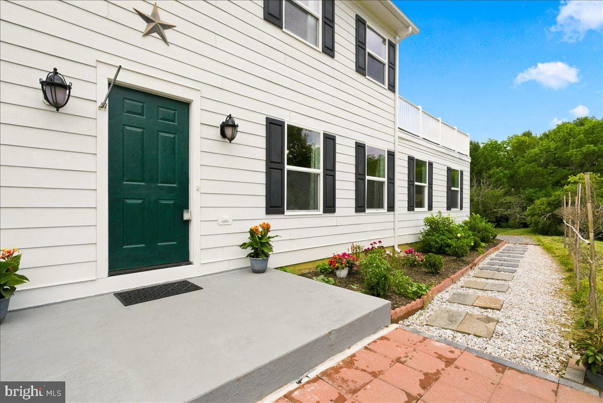 193 Marsh Lane photo 3
