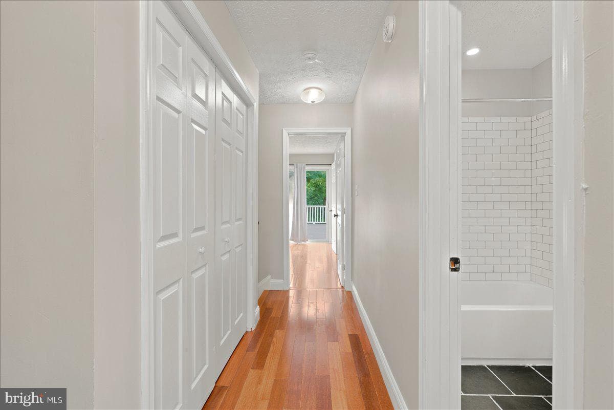 193 Marsh Lane photo 34