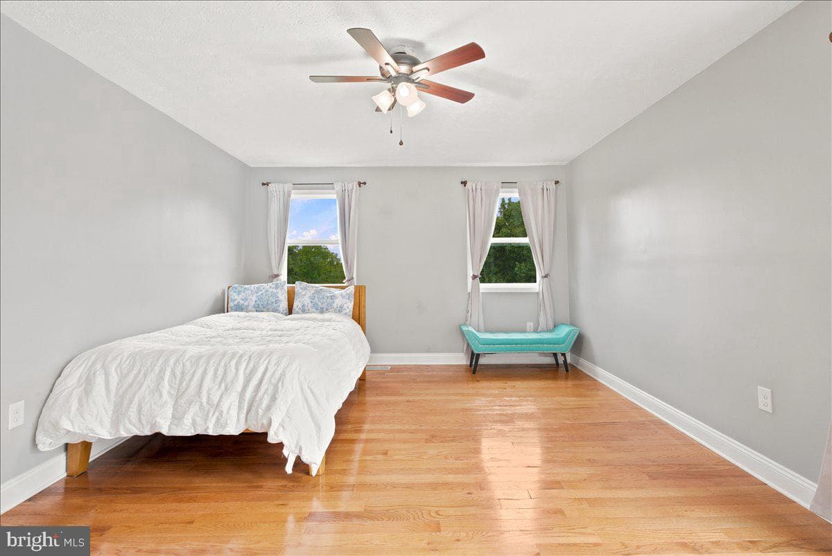 193 Marsh Lane photo 36