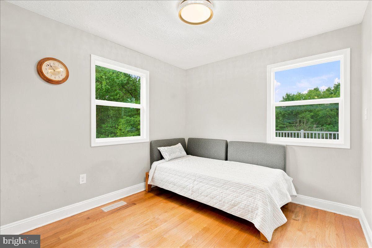 193 Marsh Lane photo 44