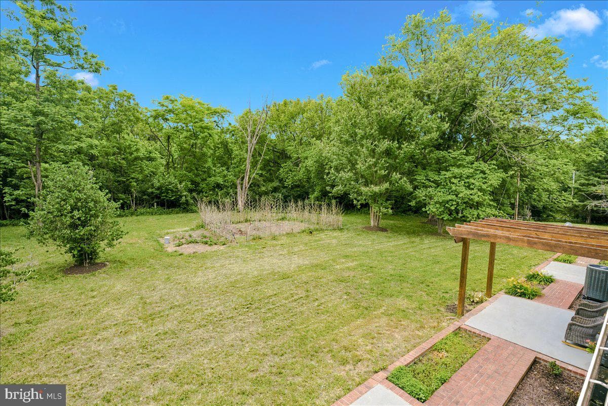 193 Marsh Lane photo 56