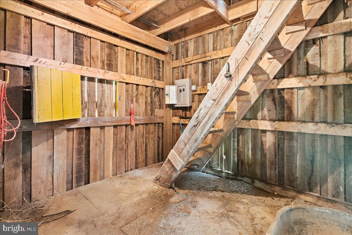193 Marsh Lane photo 70