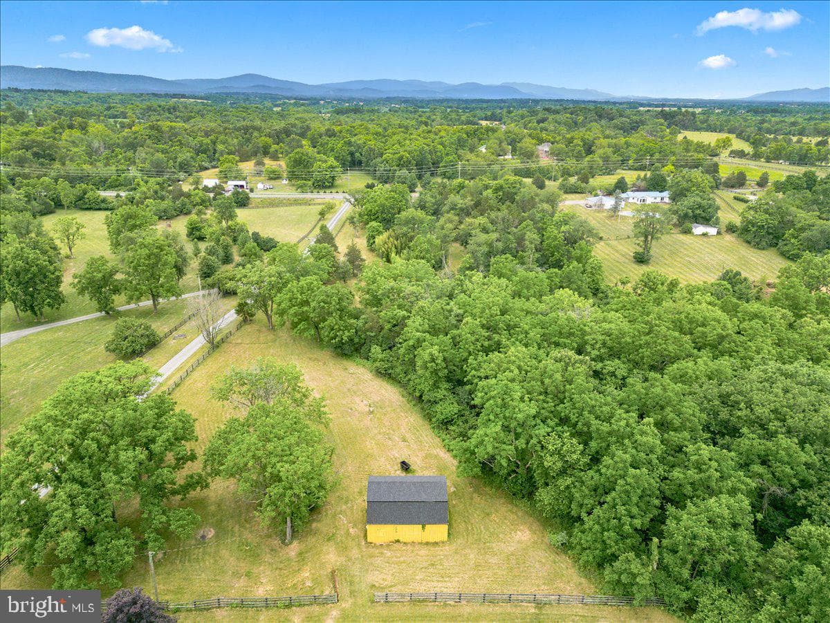 193 Marsh Lane photo 94