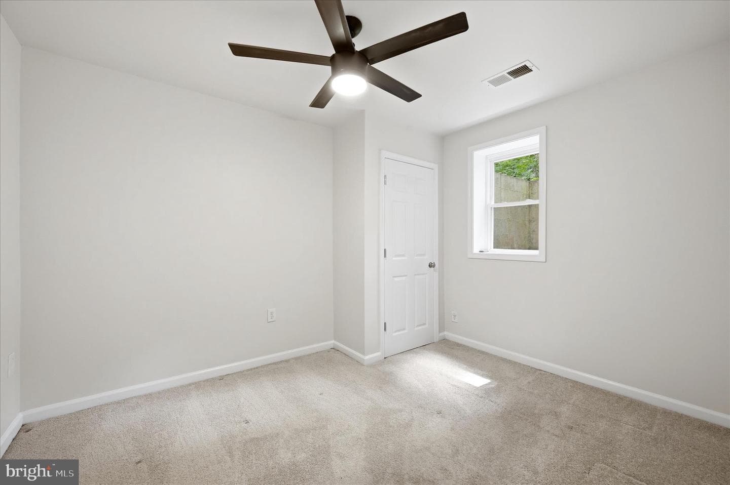 692 Laurel Lane photo 35