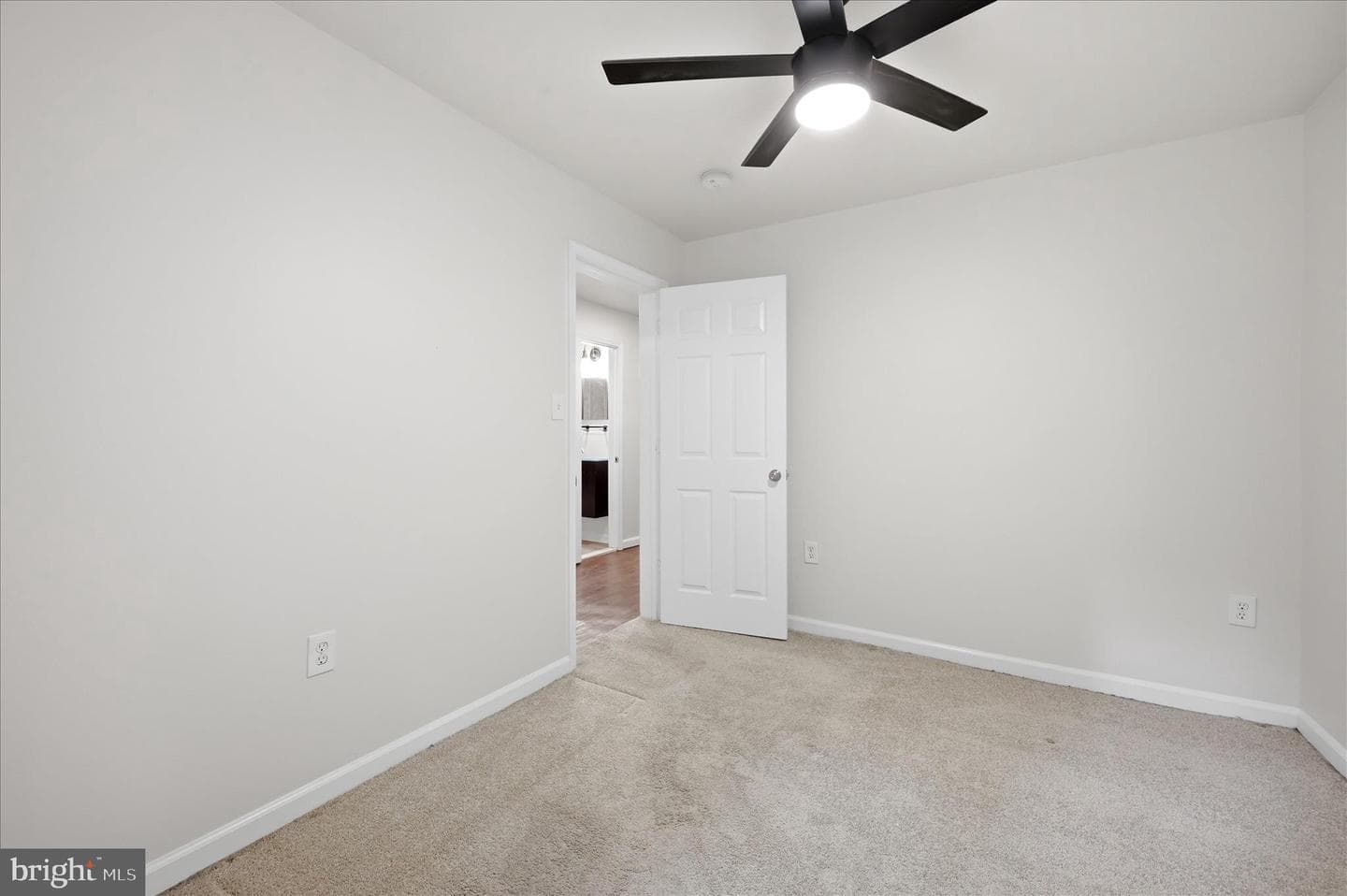 692 Laurel Lane photo 36