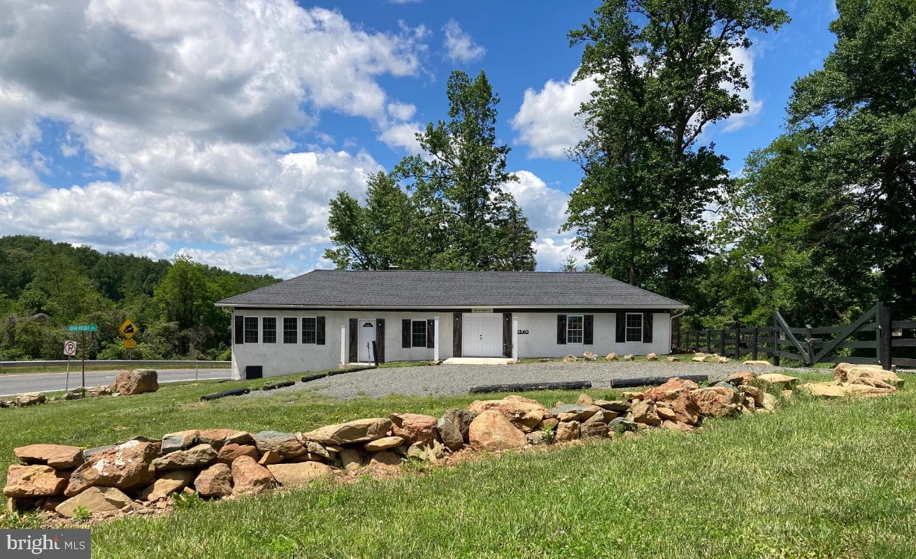 22540 Blue Ridge Mountain Road, Paris