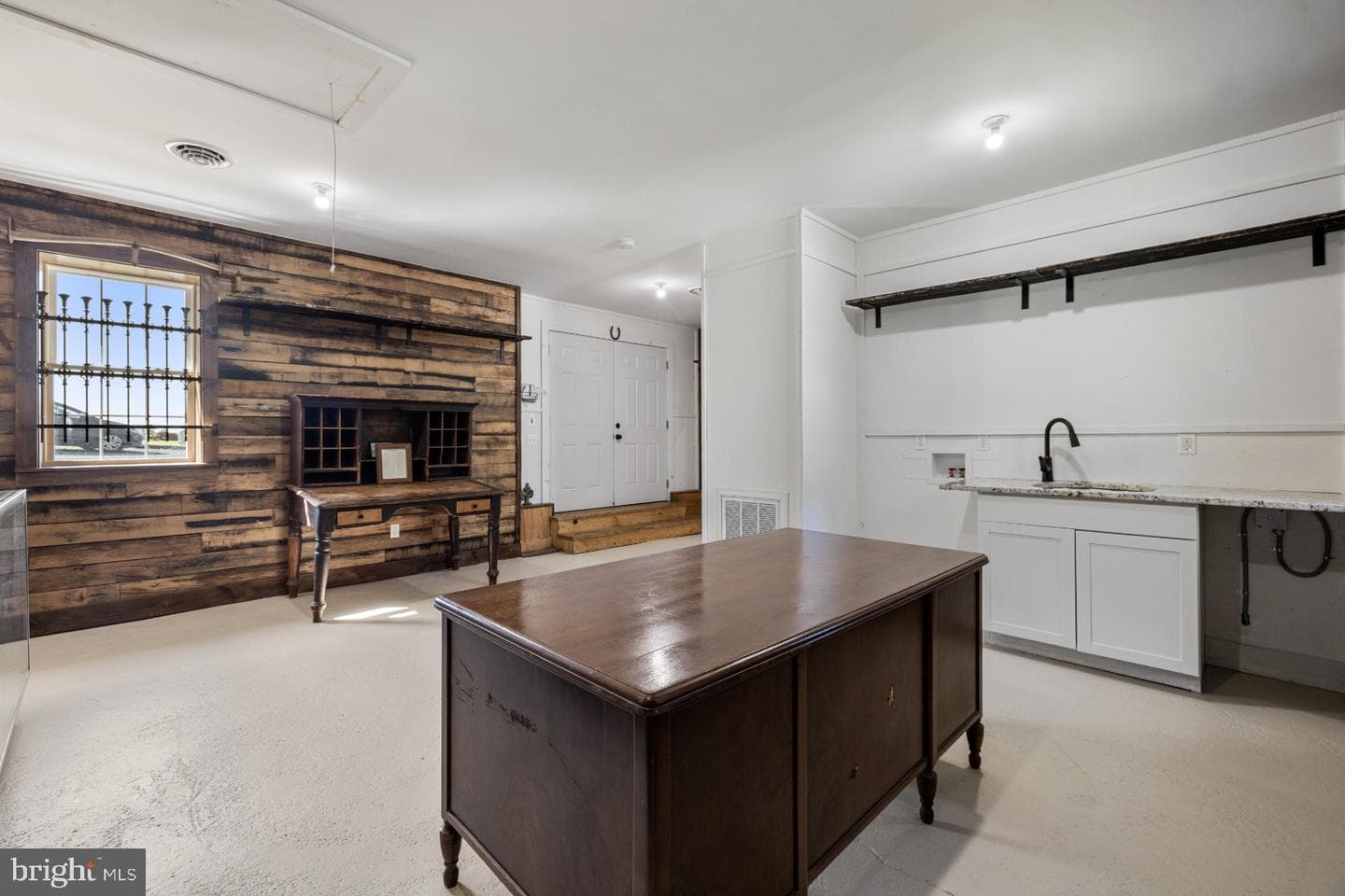 22540 Blue Ridge Mountain Road photo 23
