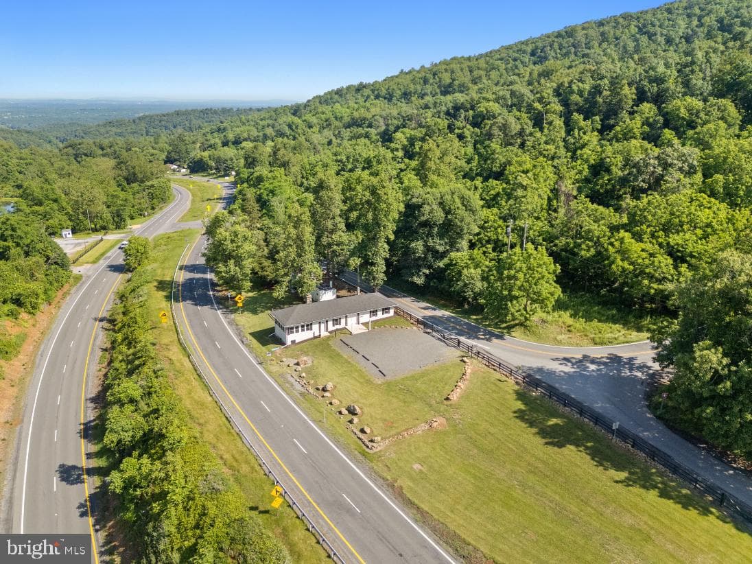 22540 Blue Ridge Mountain Road photo 5