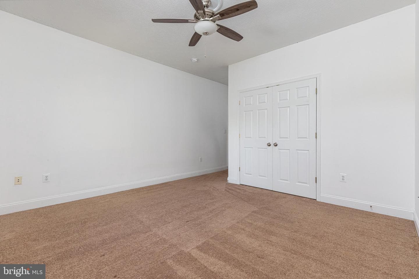 116 Hermitage Boulevard photo 34