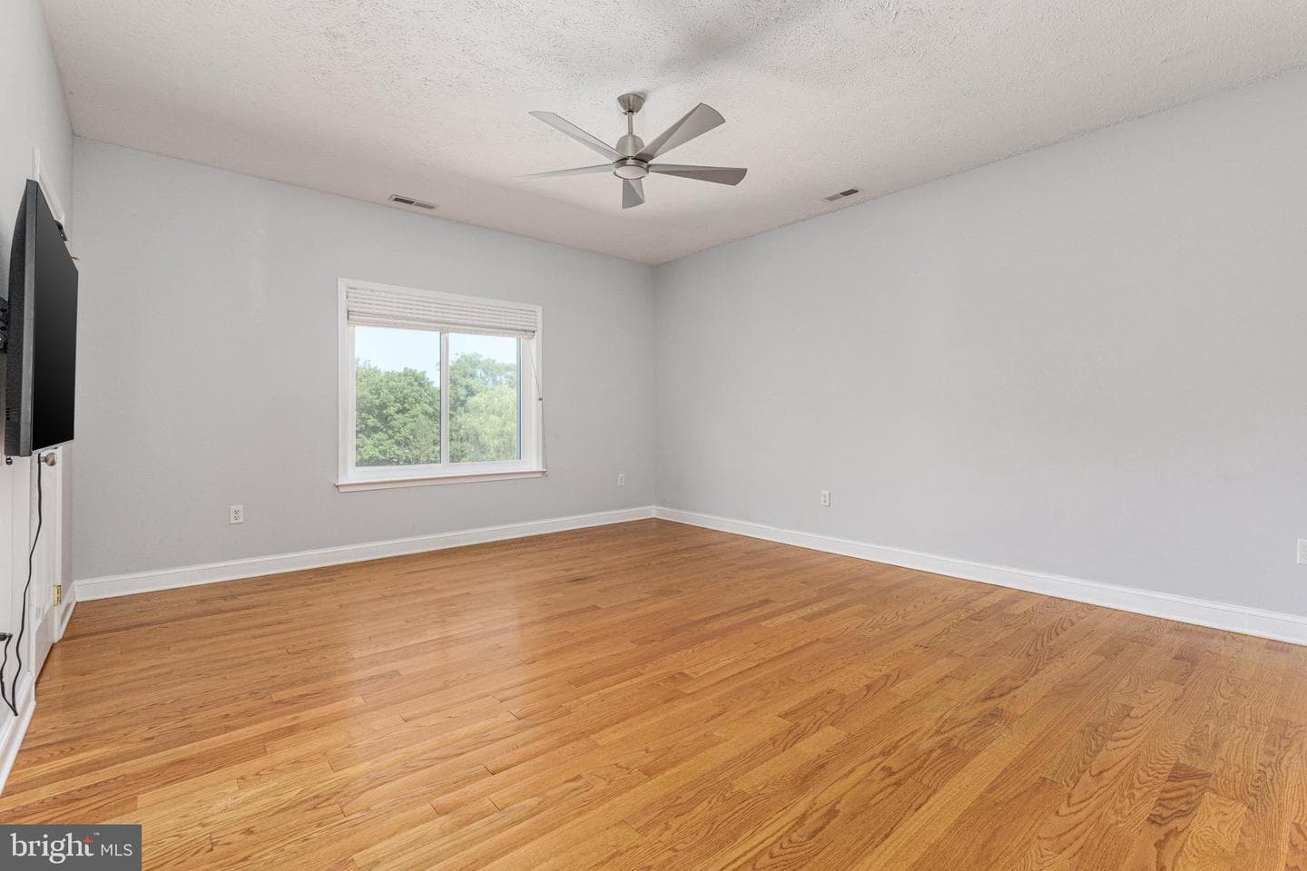 116 Hermitage Boulevard photo 36