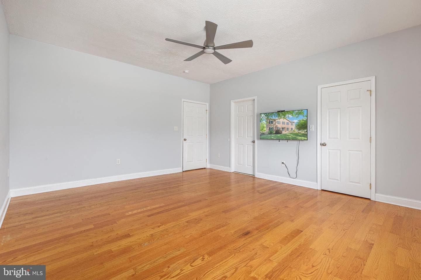 116 Hermitage Boulevard photo 37
