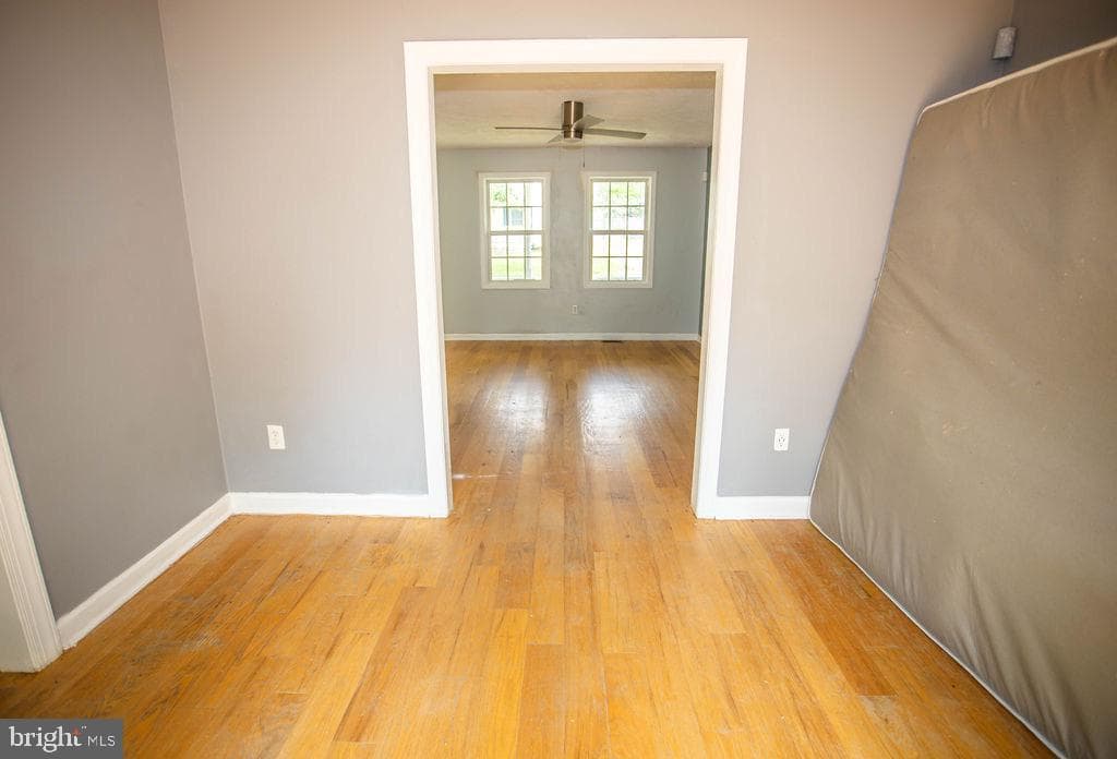 8 Whiting Avenue photo 14