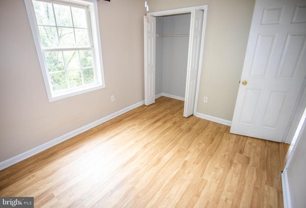 8 Whiting Avenue photo 25
