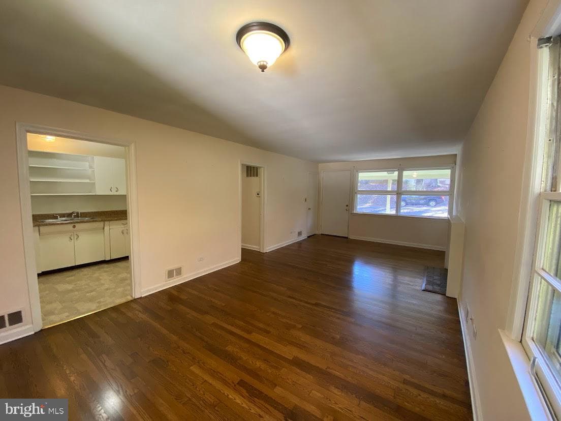 2308 Crestmont Avenue photo 5
