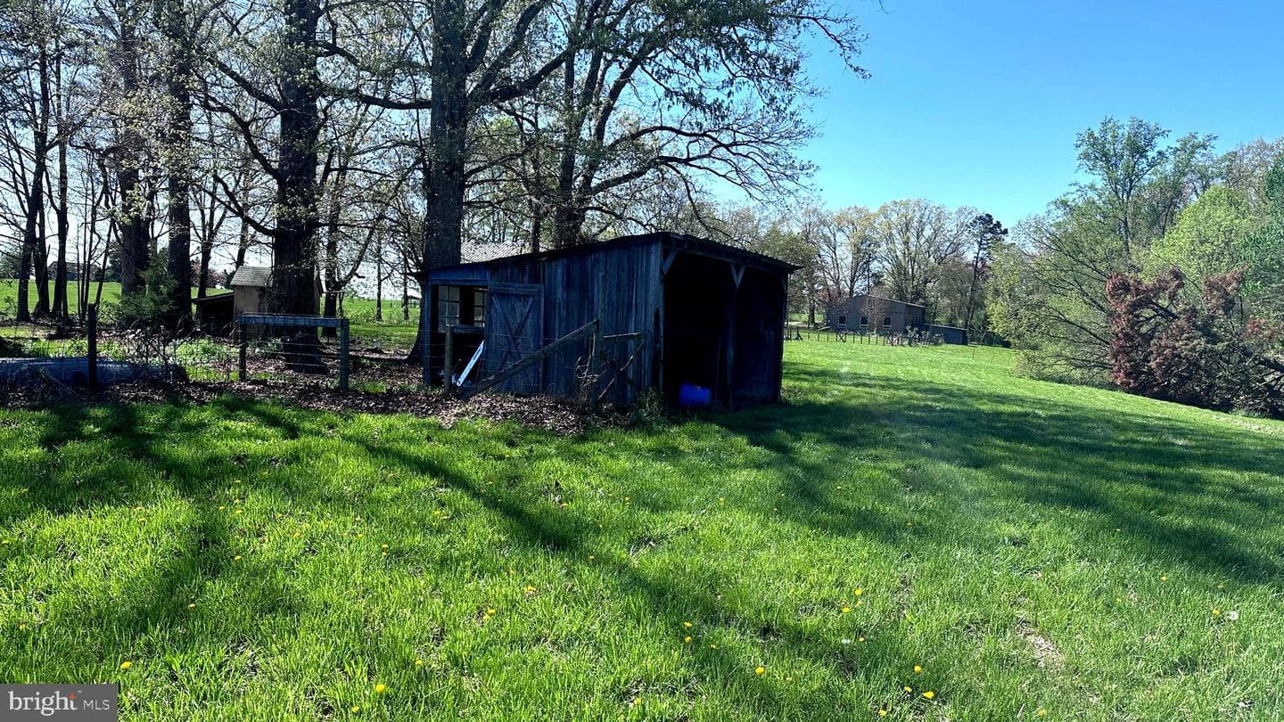 148 Robin Road photo 43
