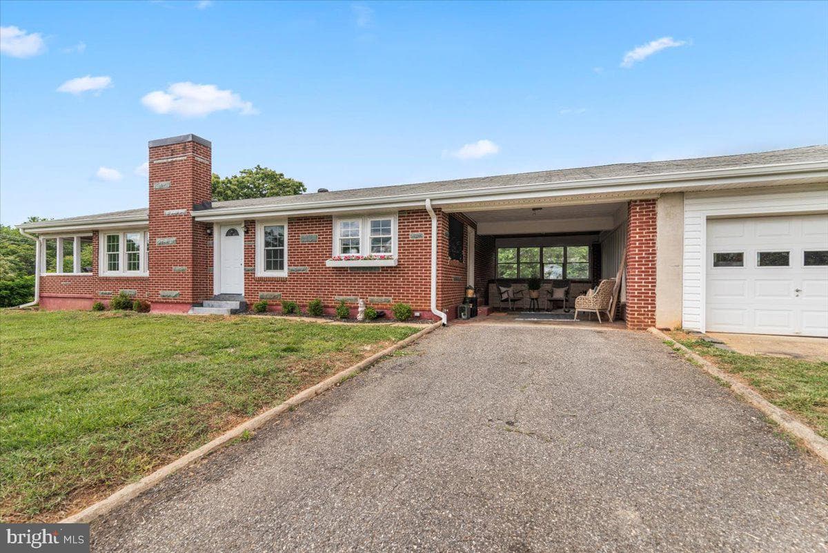 3733 Depot Road photo 4