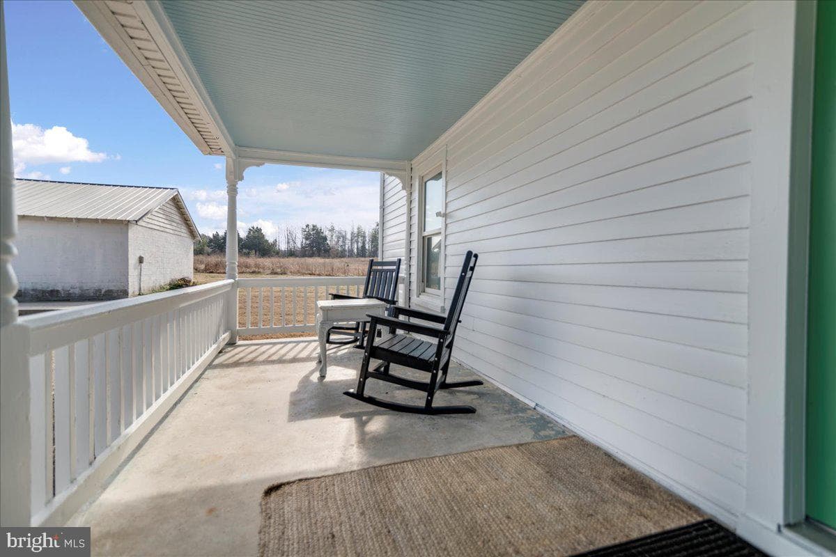 627 Hat Creek Road photo 4