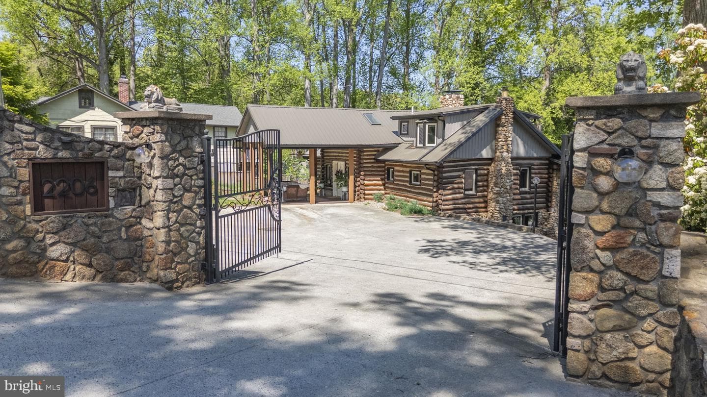 2206 Timberlake Dr. photo 11