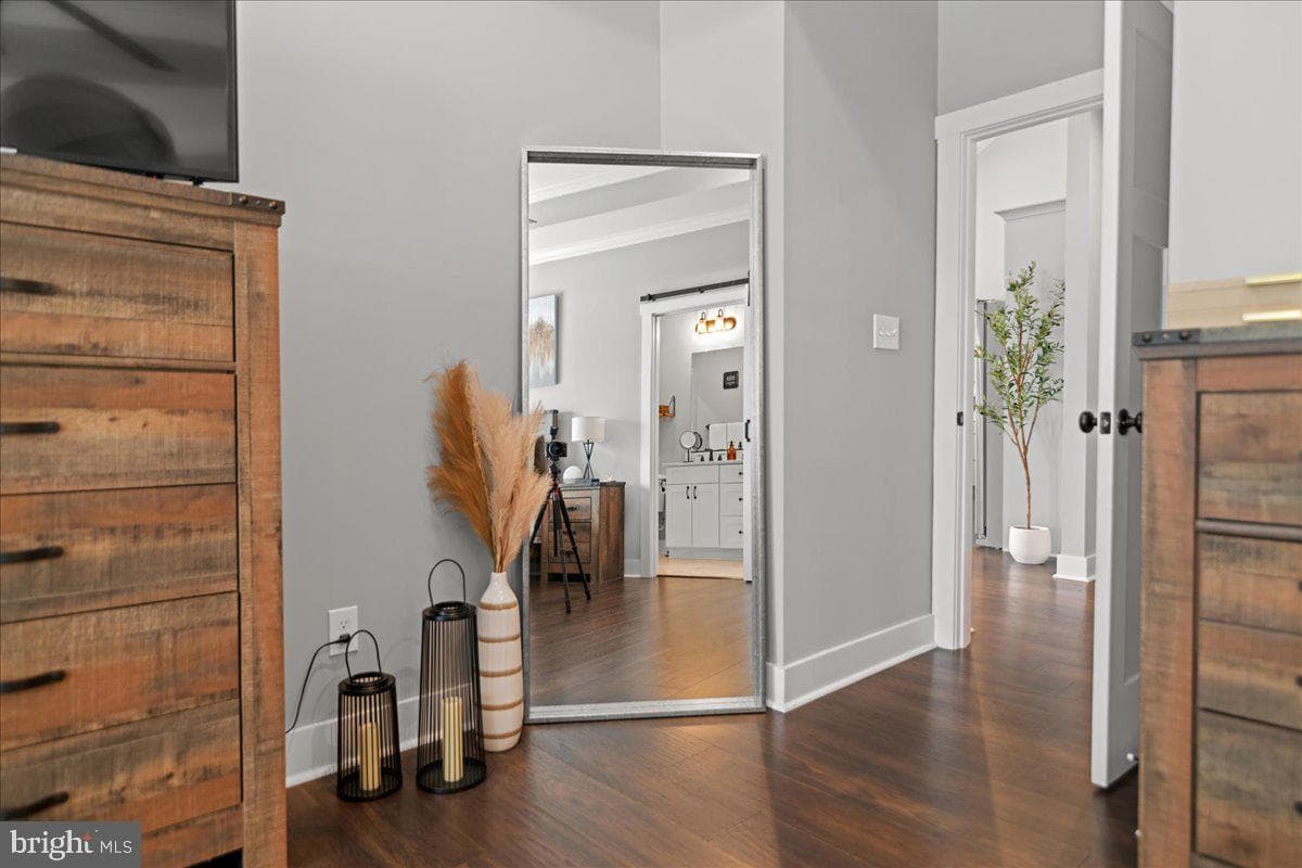 153 Emberly photo 25