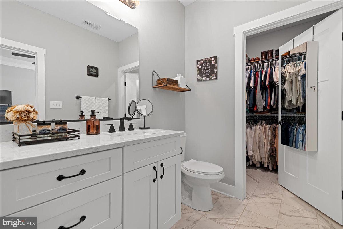 153 Emberly photo 30