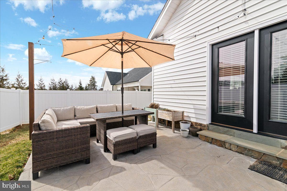 153 Emberly photo 39