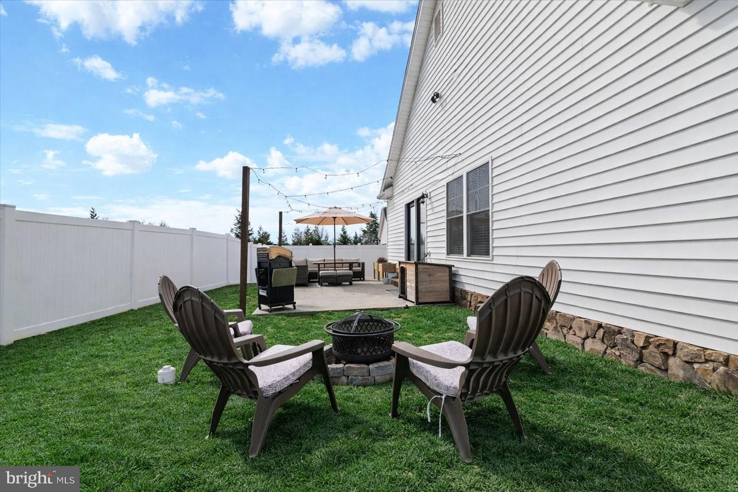 153 Emberly photo 41
