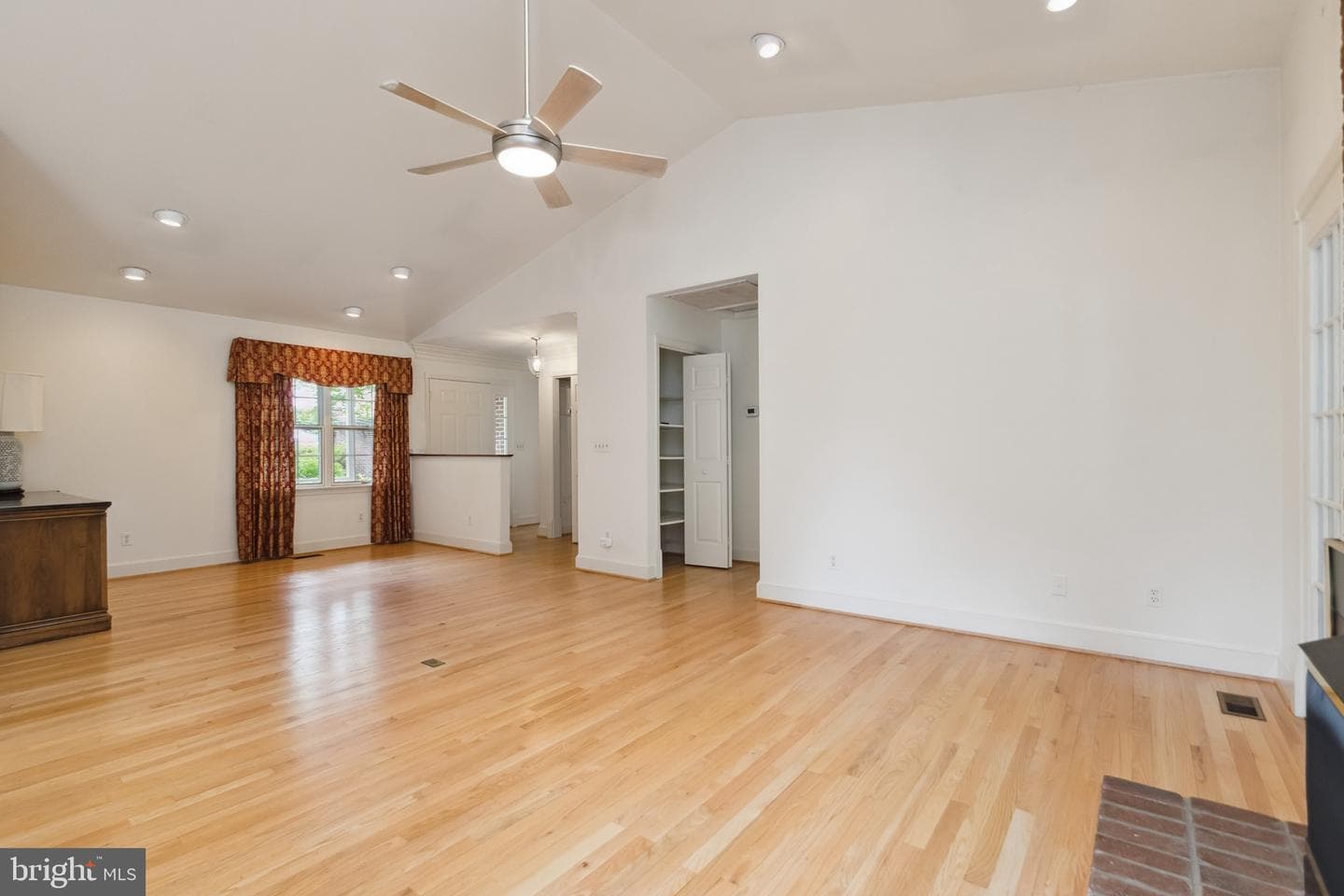 800 Mulberry Lane photo 13