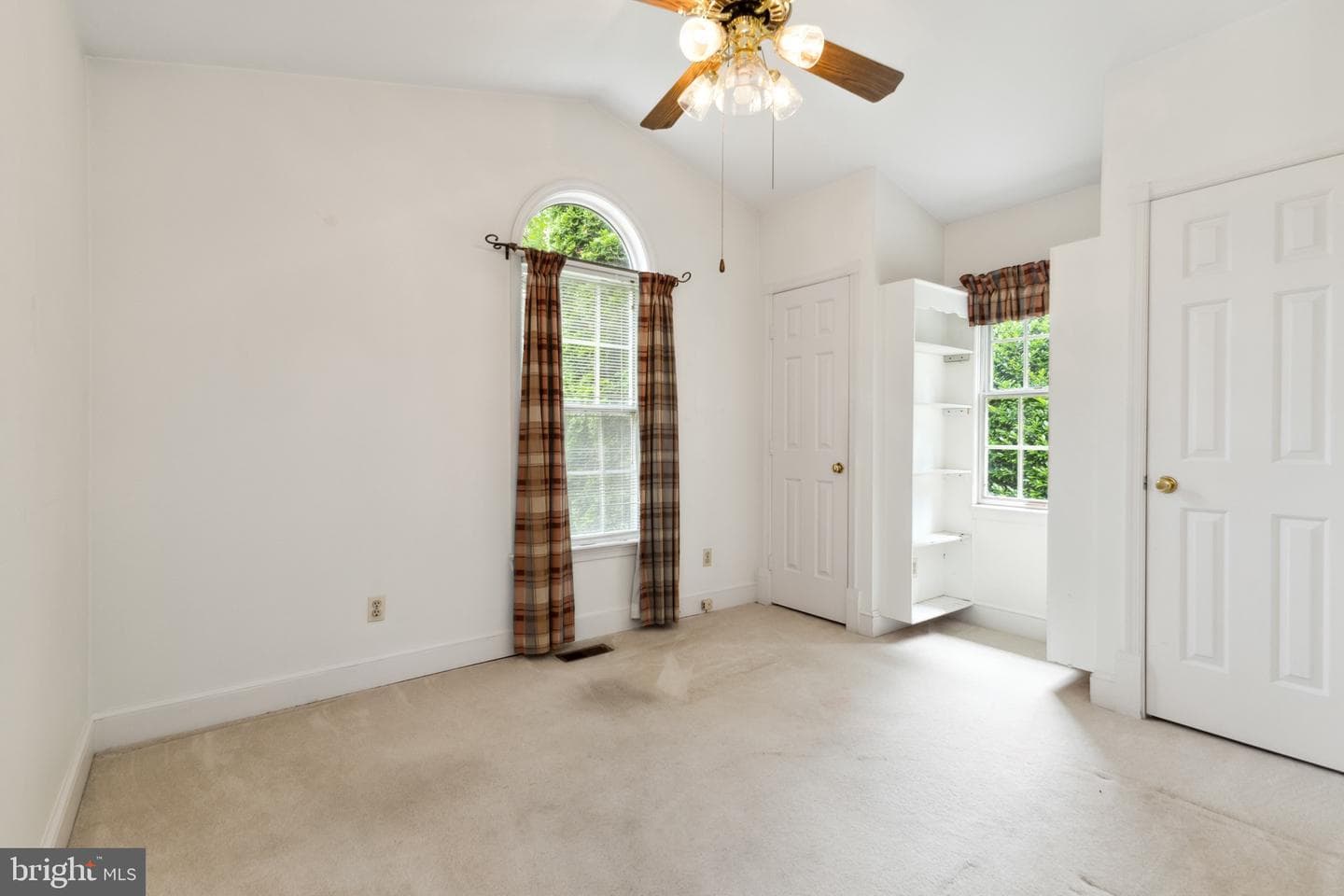 800 Mulberry Lane photo 27