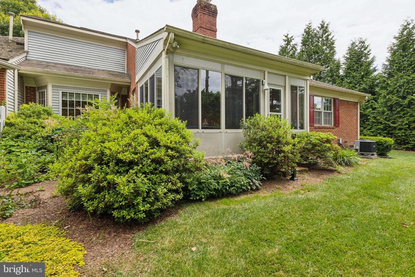 800 Mulberry Lane photo 5